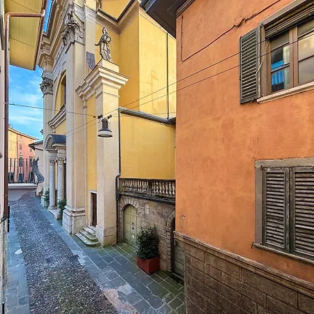 Corte Di Borgo Canale - Patio * Bergamo