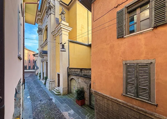 Corte Di Borgo Canale - Patio * Bergamo